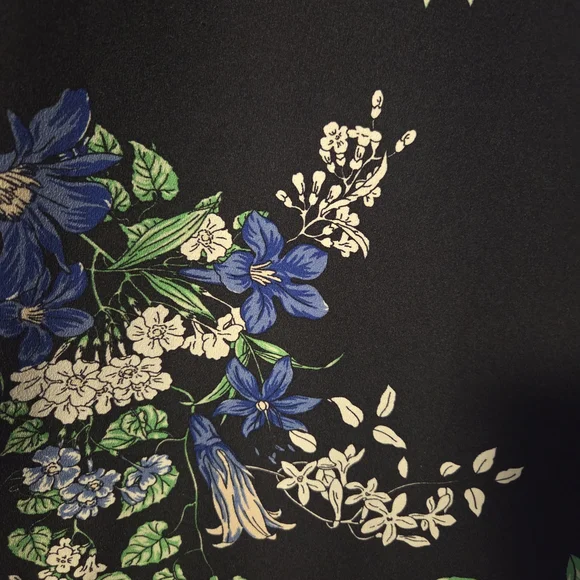 Ann Taylor Black and Blue Floral Tank Top - Picture 4 of 6